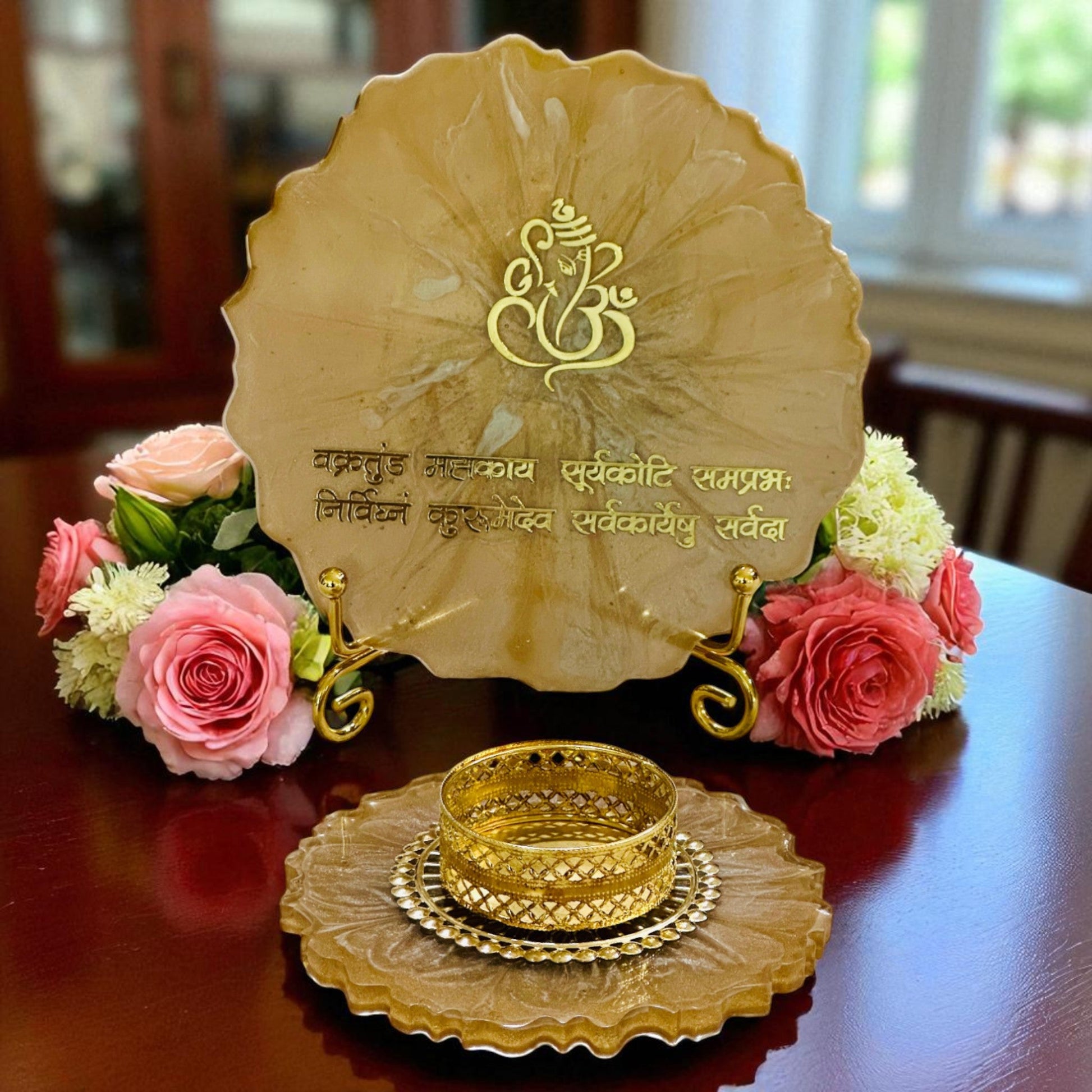 Golden Resin Plate with Stand & Tealight Holder – Decorative Floral Art Gift Set for Home & Festive Decor Vanika Creations