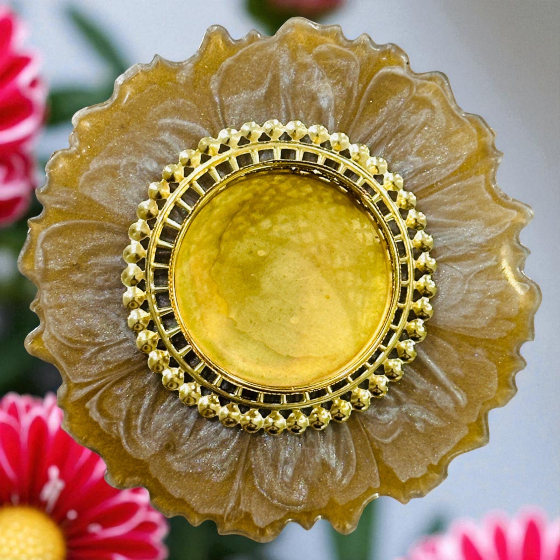 Golden Resin Plate with Stand & Tealight Holder – Decorative Floral Art Gift Set for Home & Festive Decor Vanika Creations